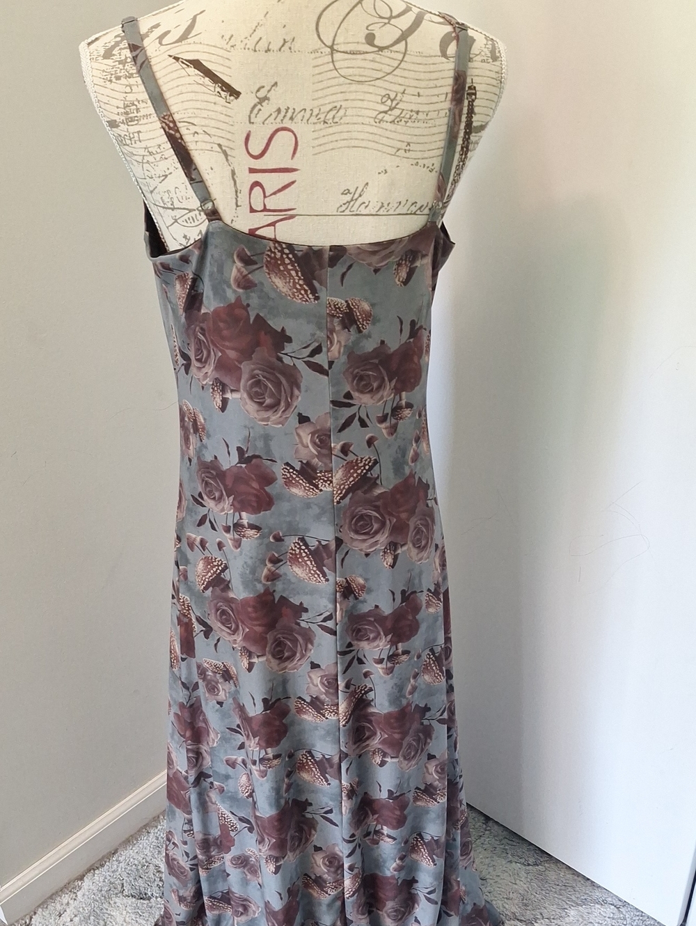Thorn&Fable Grey Maxi Slip Dress With Dark Red Roses and Mushrooms Size Med NWOT - Picture 4 of 8